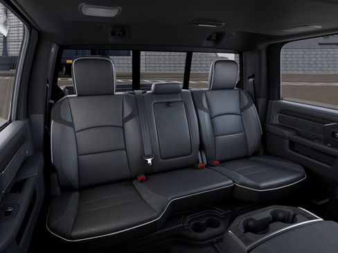 New 2026 RAM 2500 Laramie AWD/4WD image 15