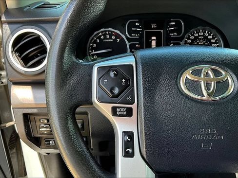 Used 2018 Toyota Tundra SR5 w/ SR5 Upgrade Package AWD/4WD image 14