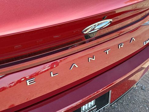 Certified 2023 Hyundai Elantra Limited image 12