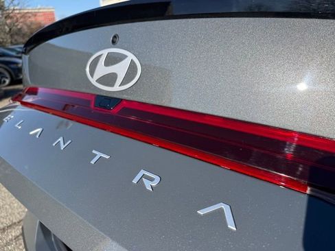 Certified 2025 Hyundai Elantra Sport image 16