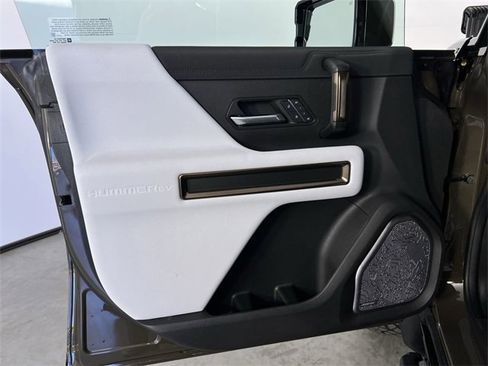 Used 2024 GMC Hummer EV 2X w/ Extreme Off-Road Package image 23