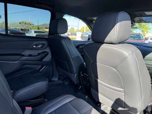 Used 2023 Chevrolet Traverse RS w/ LPO, Floor Liner Package image 39