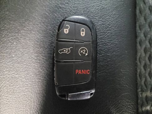Used 2022 Jeep Compass Latitude w/ Convenience Group FWD image 32