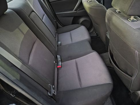 Used 2010 MAZDA MAZDA3 i Touring image 10