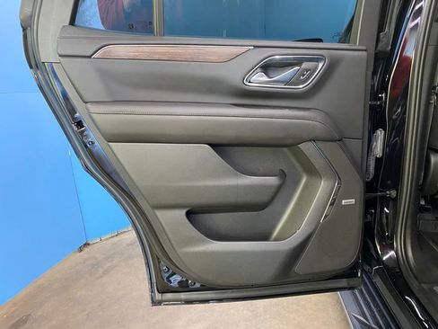 Used 2023 Chevrolet Tahoe High Country AWD/4WD image 39