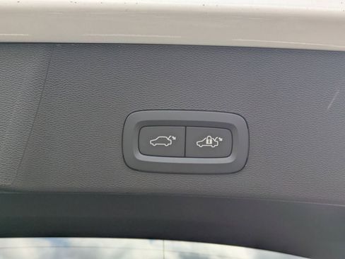 New 2026 Volvo XC40 B4 Plus w/ Climate Package image 14