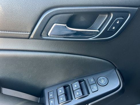 Used 2017 Chevrolet Tahoe LT image 8