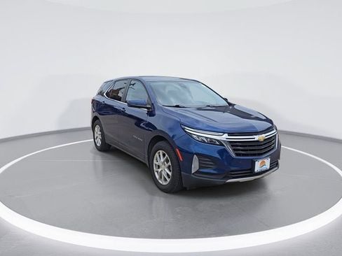 Used 2023 Chevrolet Equinox LT w/ LPO, Floor Liner Package FWD image 2