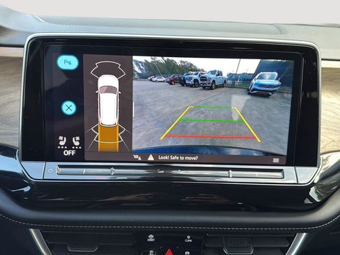 Used 2024 Volkswagen Atlas SE image 24