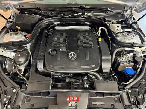 Used 2014 Mercedes-Benz E 350 4MATIC Sedan image 44
