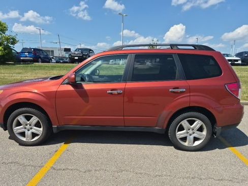 Used 2010 Subaru Forester 2.5X Premium AWD/4WD image 7