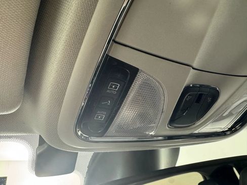 Used 2023 Jeep Cherokee Altitude Lux w/ Lux Elite Package AWD/4WD image 22
