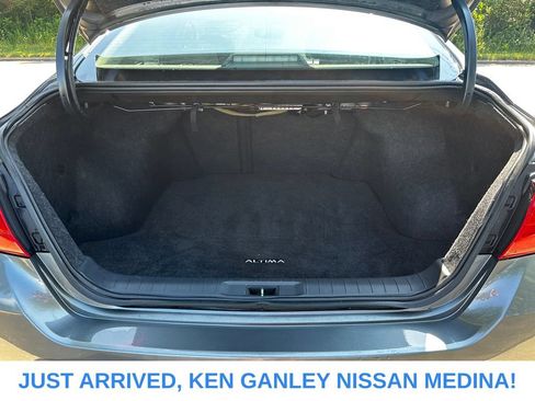 Used 2016 Nissan Altima 2.5 SL w/ Moonroof Package FWD image 18