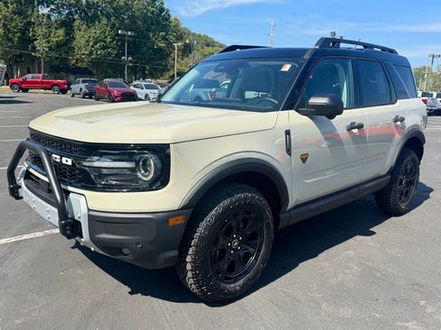 New 2025 Ford Bronco Sport Badlands w/ Sasquatch Badlands Package AWD/4WD image 2