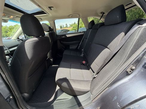 Used 2017 Subaru Outback 2.5i Premium AWD/4WD image 29