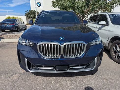 Certified 2024 BMW X5 xDrive50e w/ Premium Package AWD/4WD image 4