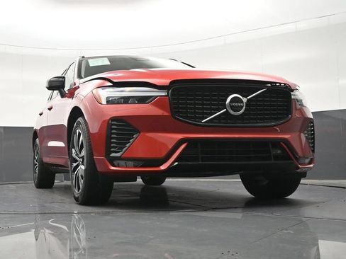 Used 2024 Volvo XC60 B5 Core AWD/4WD image 31