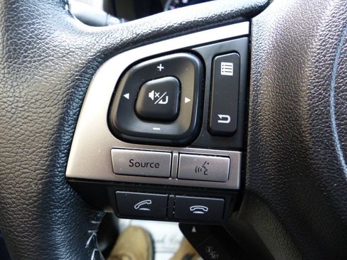 Used 2017 Subaru Forester 2.5i Touring AWD/4WD image 46