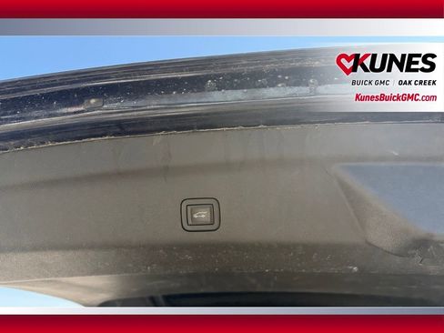 Used 2023 Chevrolet Suburban Premier AWD/4WD image 5