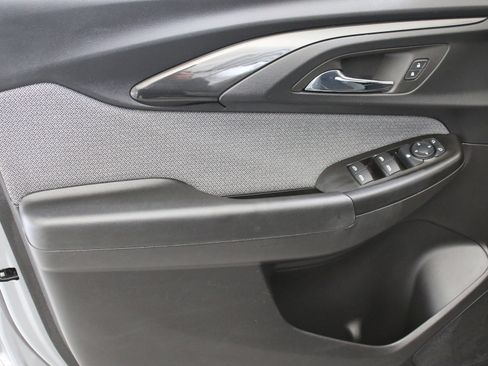 Used 2023 Chevrolet TrailBlazer LT image 39