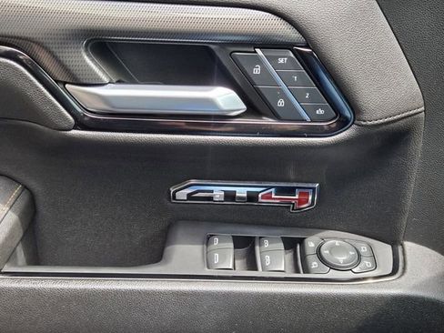 Used 2023 GMC Sierra 1500 AT4 w/ AT4 Preferred Package image 30