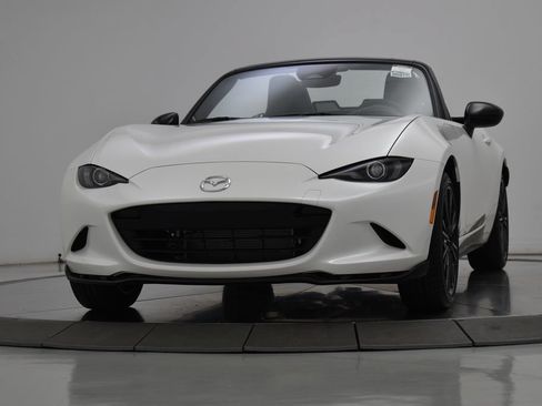New 2026 MAZDA MX-5 Miata Club RWD image 15