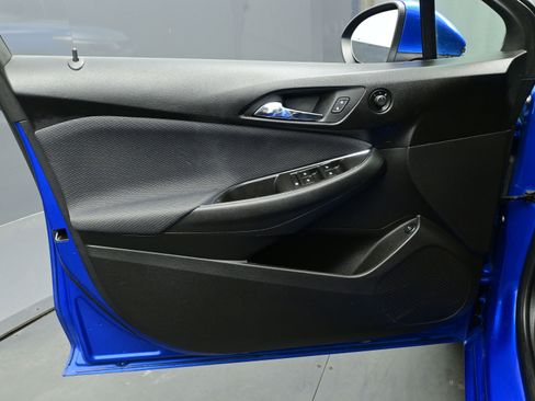 Used 2019 Chevrolet Cruze LT w/ Convenience Package image 9