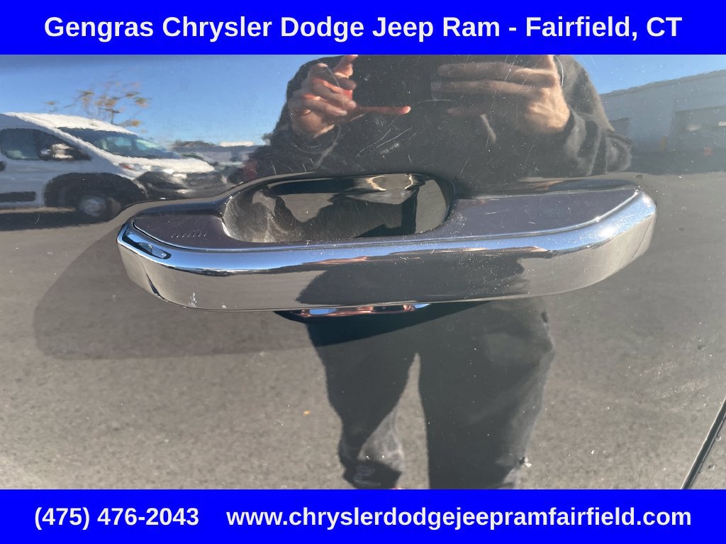 Certified 2025 Jeep Wagoneer Series II AWD/4WD image 50