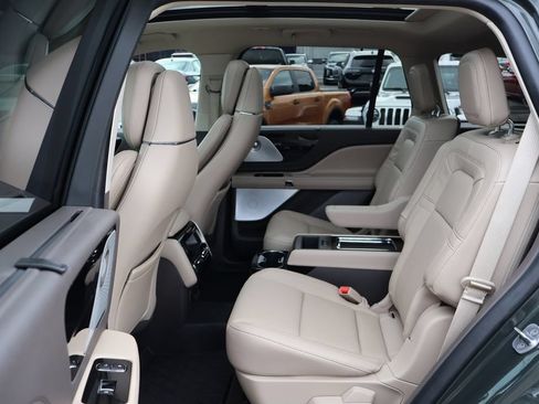 Used 2023 Lincoln Aviator Reserve w/ Equipment Group 201A AWD/4WD image 21