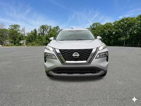 Used 2023 Nissan Rogue SV AWD/4WD image 3