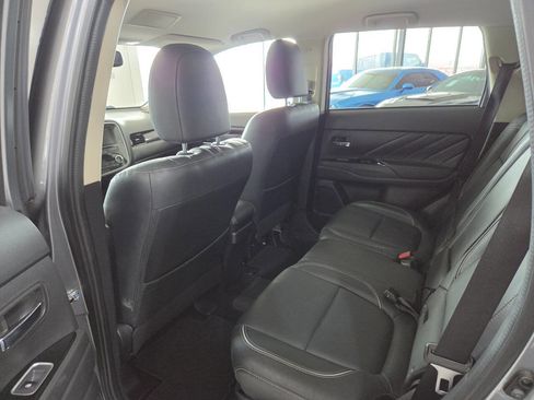 Used 2018 Mitsubishi Outlander SEL AWD/4WD image 20