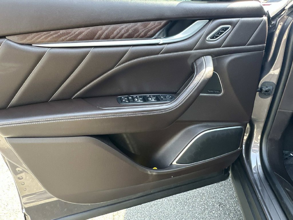 Used 2022 Maserati Levante GT AWD/4WD image 20