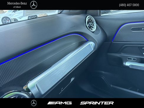 Used 2022 Mercedes-Benz GLB 250 image 22