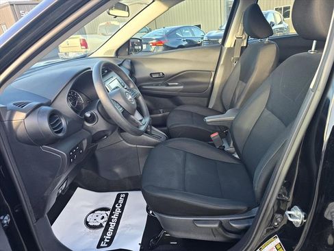 Used 2024 Nissan Kicks S image 9