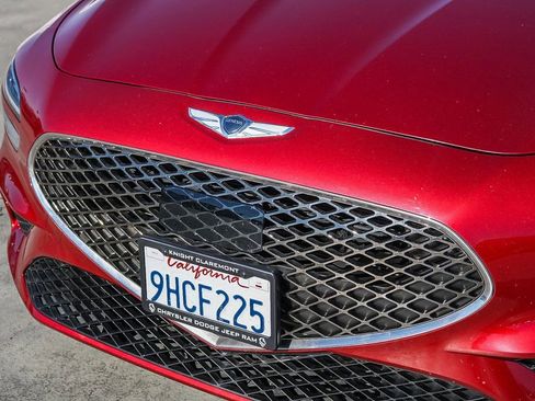 Used 2023 Genesis G70 2.0T image 6