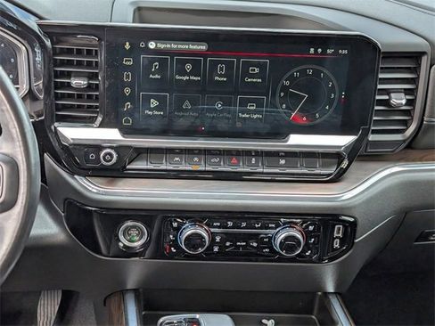 Certified 2023 GMC Sierra 1500 SLT image 12