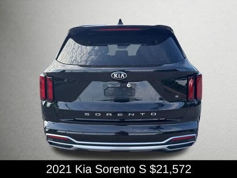 Used 2021 Kia Sorento S FWD image 4