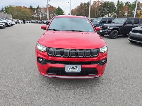 Certified 2022 Jeep Compass Limited image 2