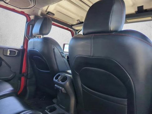 Used 2022 Jeep Gladiator Sport image 18