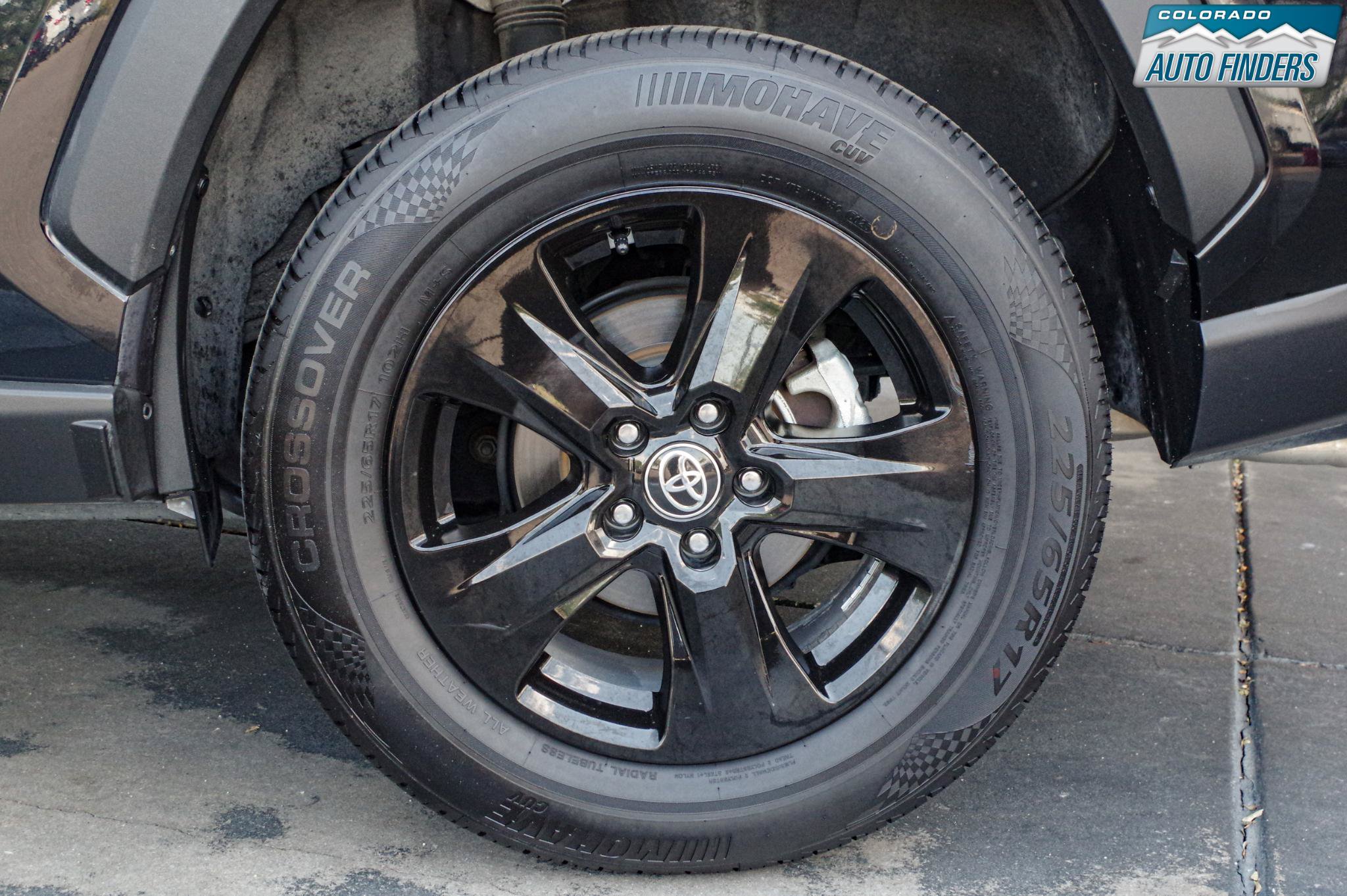 Used 2021 Toyota RAV4 XLE AWD/4WD image 26