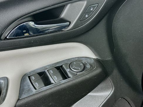 Used 2022 Chevrolet Equinox LT image 15