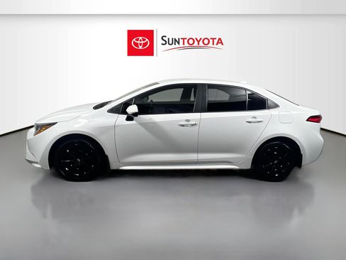 Used 2025 Toyota Corolla LE FWD image 7