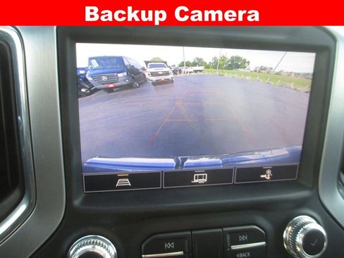 Used 2022 GMC Sierra 1500 SLT w/ SLT Premium Plus Package AWD/4WD image 17