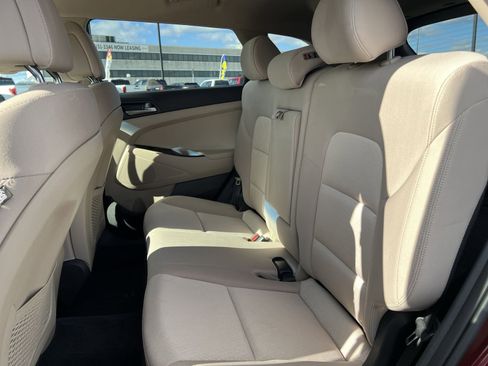 Used 2018 Hyundai Tucson SE image 23