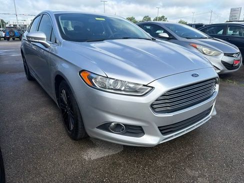 Used 2014 Ford Fusion SE w/ Equipment Group 202A FWD image 7