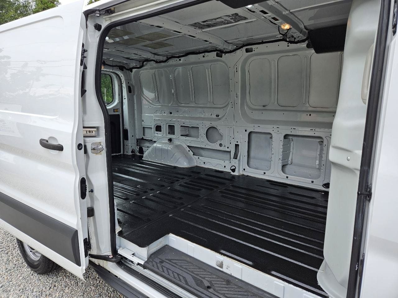 Used 2016 Ford Transit 350 148 Low Roof RWD image 19