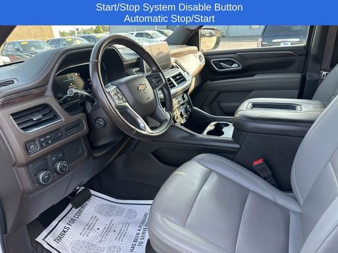 Used 2022 Chevrolet Suburban LT w/ Luxury Package image 11