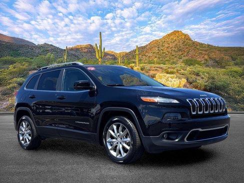 Used 2018 Jeep Cherokee Limited FWD image 2