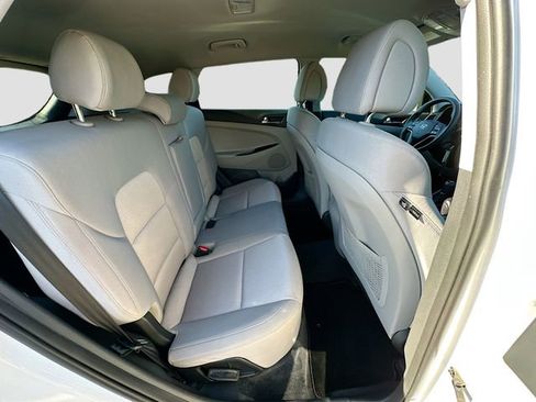 Used 2018 Hyundai Tucson SEL image 25