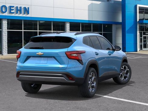 New 2026 Chevrolet Trax LT w/ Driver Confidence Package FWD image 4